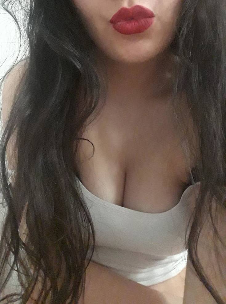 Şişli Escort Bayan Ayşe İle Romantizmin Zirvesi