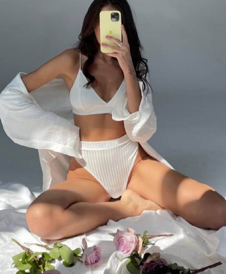 Şişli Escort Ezgi İle En İyi Anılar Ve Zevkler Burada